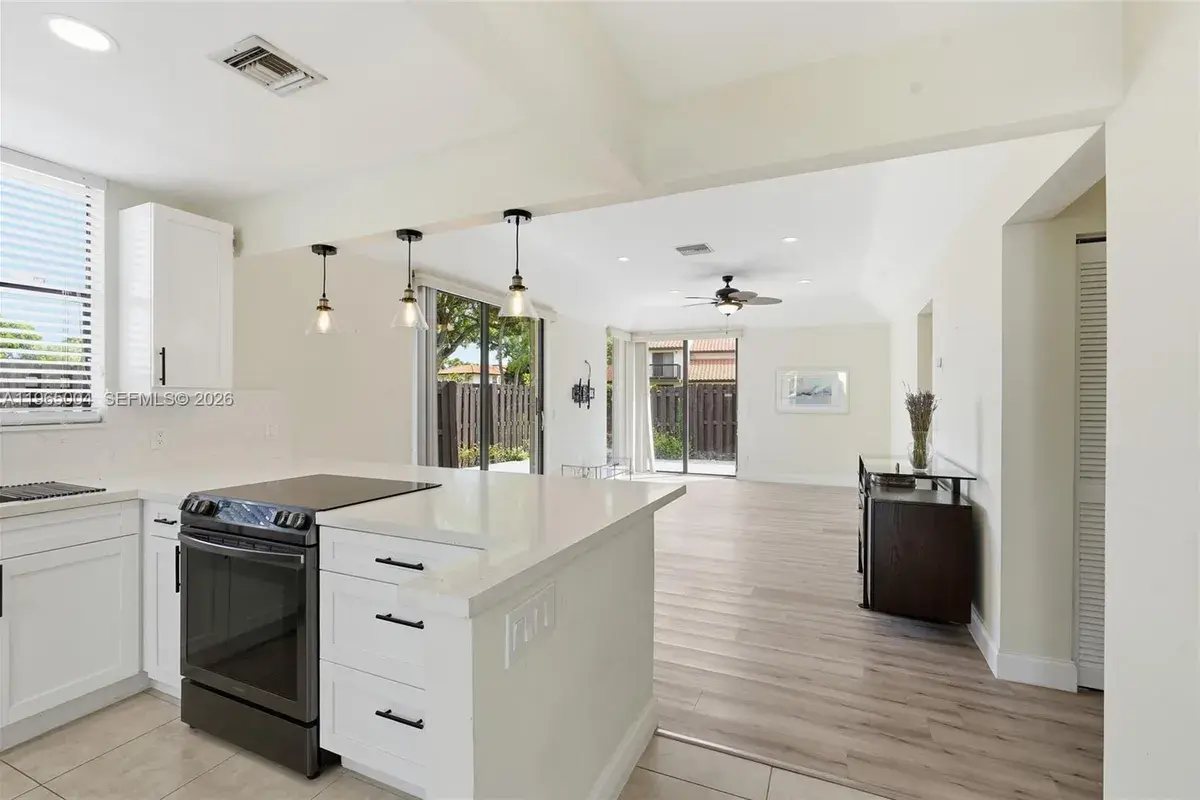5726 Fox Hollow Dr # A, Boca Raton FL 33486
