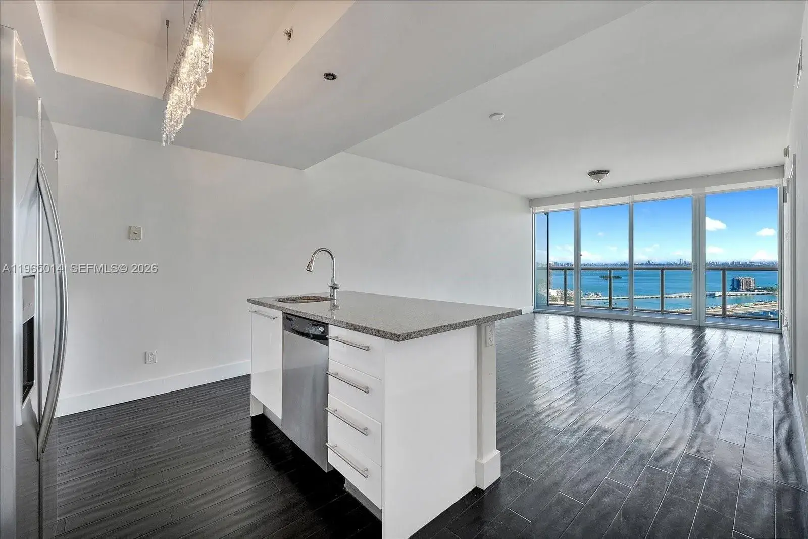 888 Biscayne Blvd # 3111, Miami FL 33132