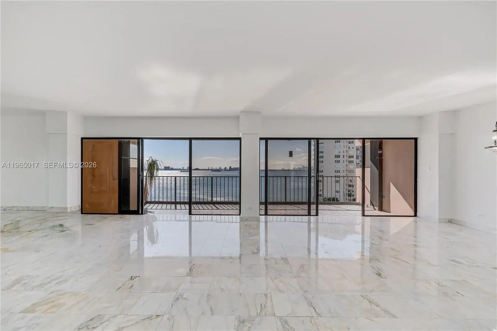 1800 NE 114th St # 1004, Miami FL 33181 photo 3