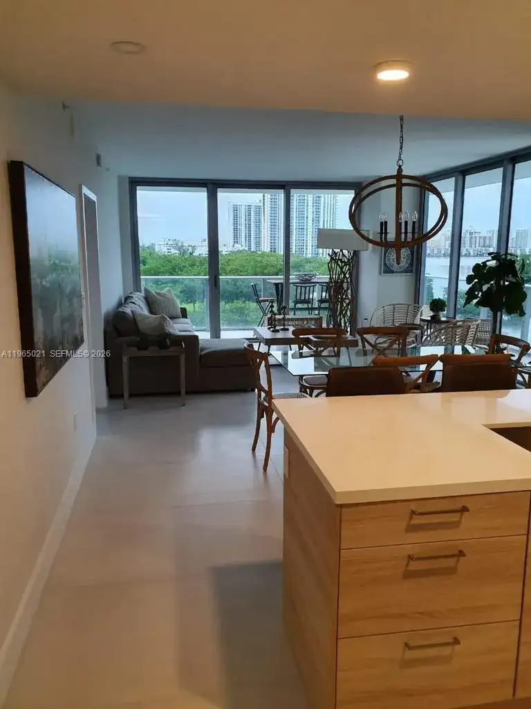 16385 Biscayne Blvd # 507, North Miami Beach FL 33160 photo 4