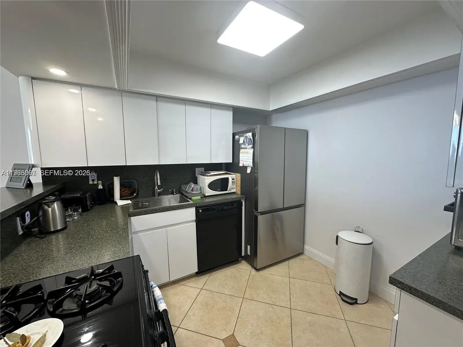 2030 S Ocean Dr # 2217, Hallandale Beach FL 33009
