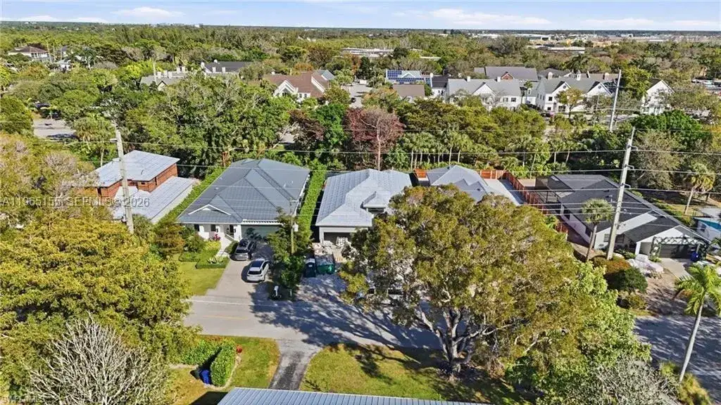 1050 13th St N, Naples FL 34102 photo 5