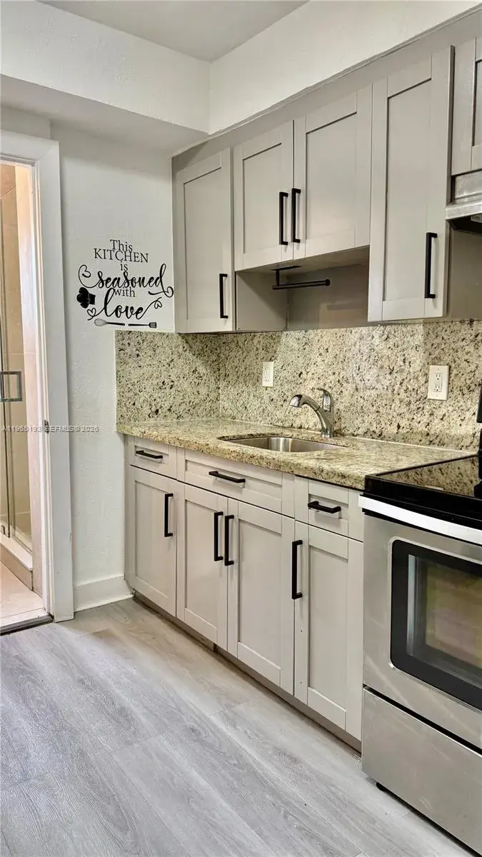 2238 NW 5th St # 1, Miami FL 33125