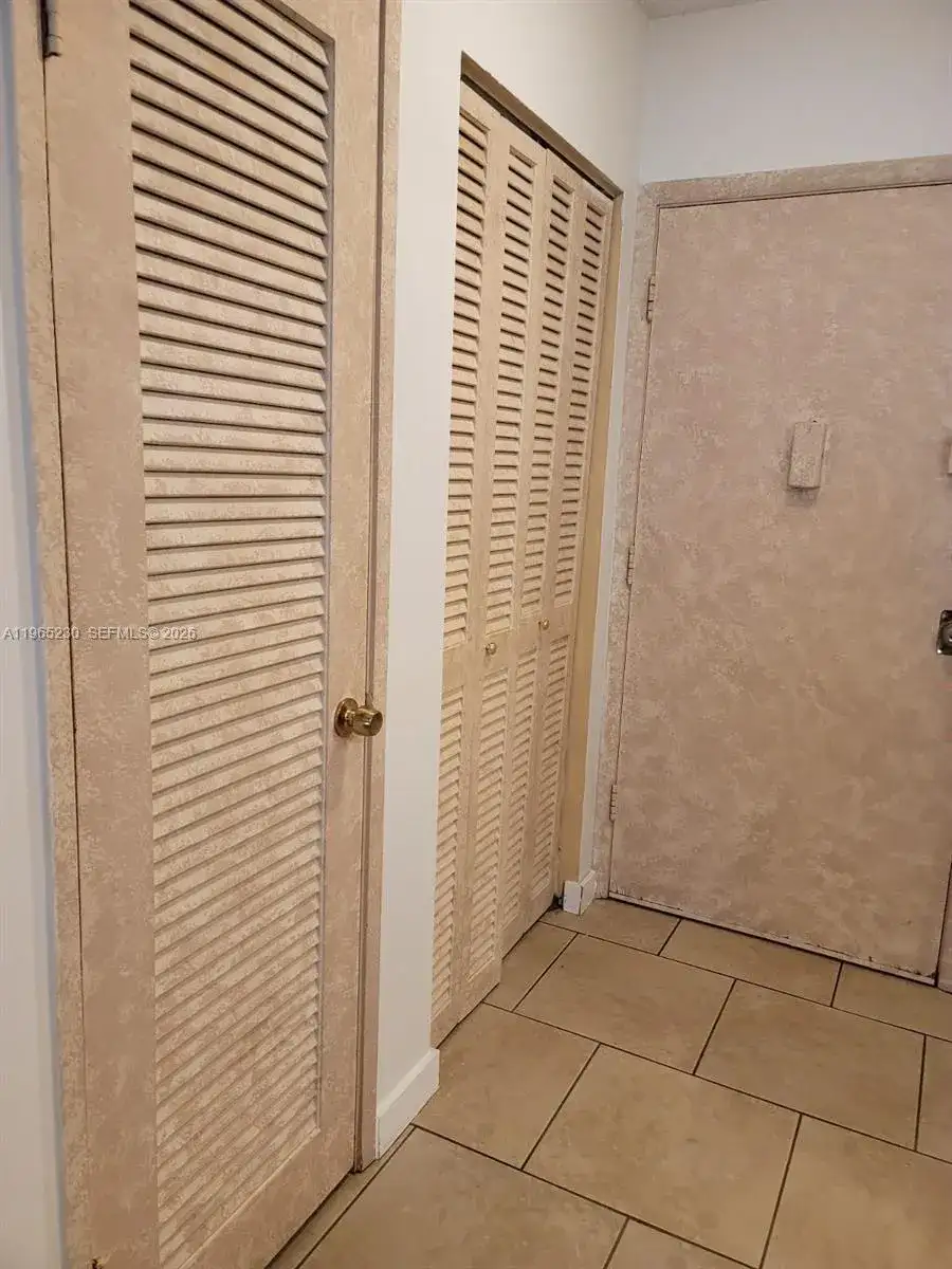 1690 NE 191st St # 1, Miami FL 33179 photo 3