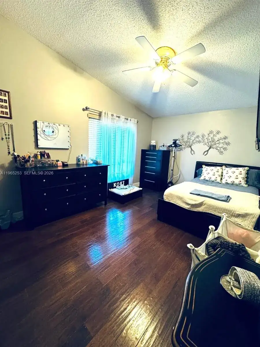 9189 NW 45th St, Sunrise FL 33351 photo 4