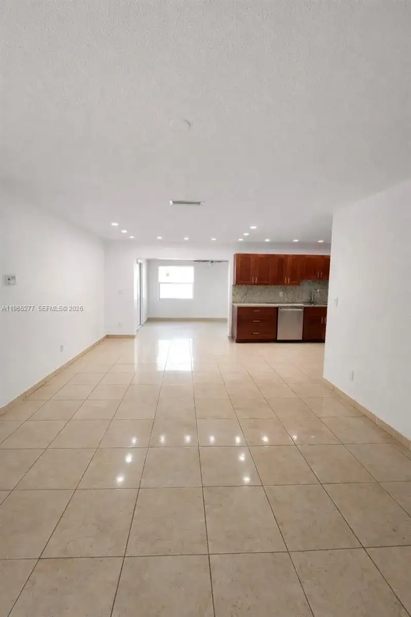 1220 SW 78th Ave, Miami FL 33144 photo 2