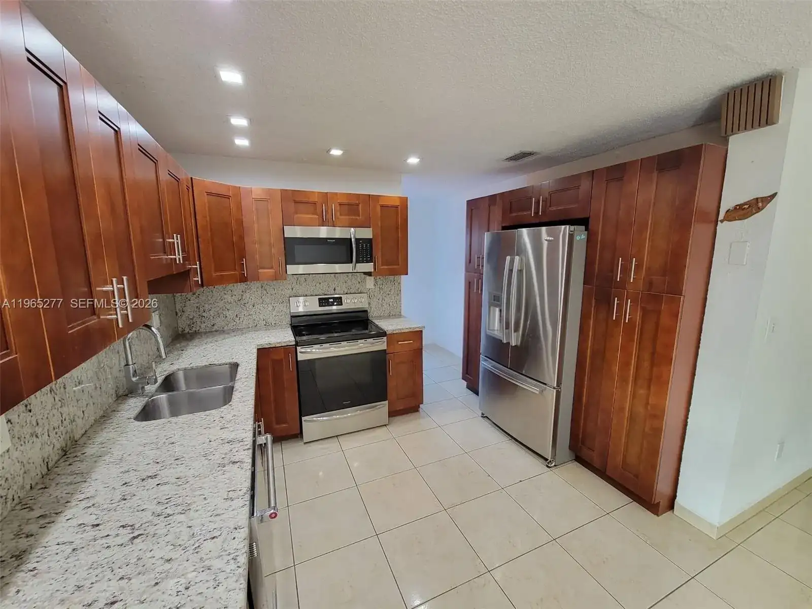 1220 SW 78th Ave, Miami FL 33144 photo 4