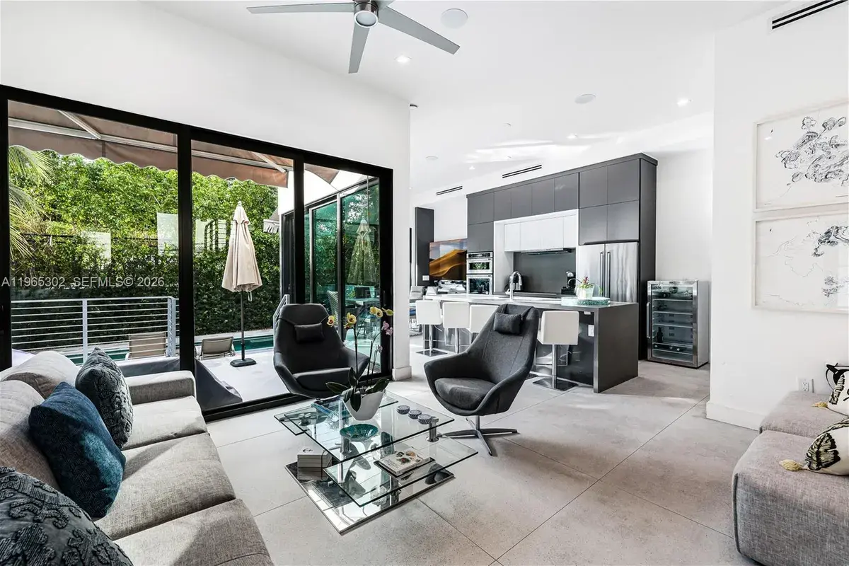 640 Fernwood Rd, Key Biscayne FL 33149