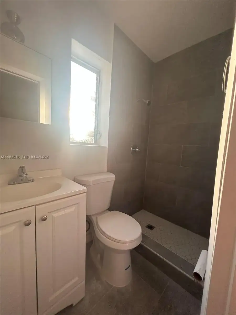 1220-1222 NE 110th Ter, Miami FL 33161 photo 5