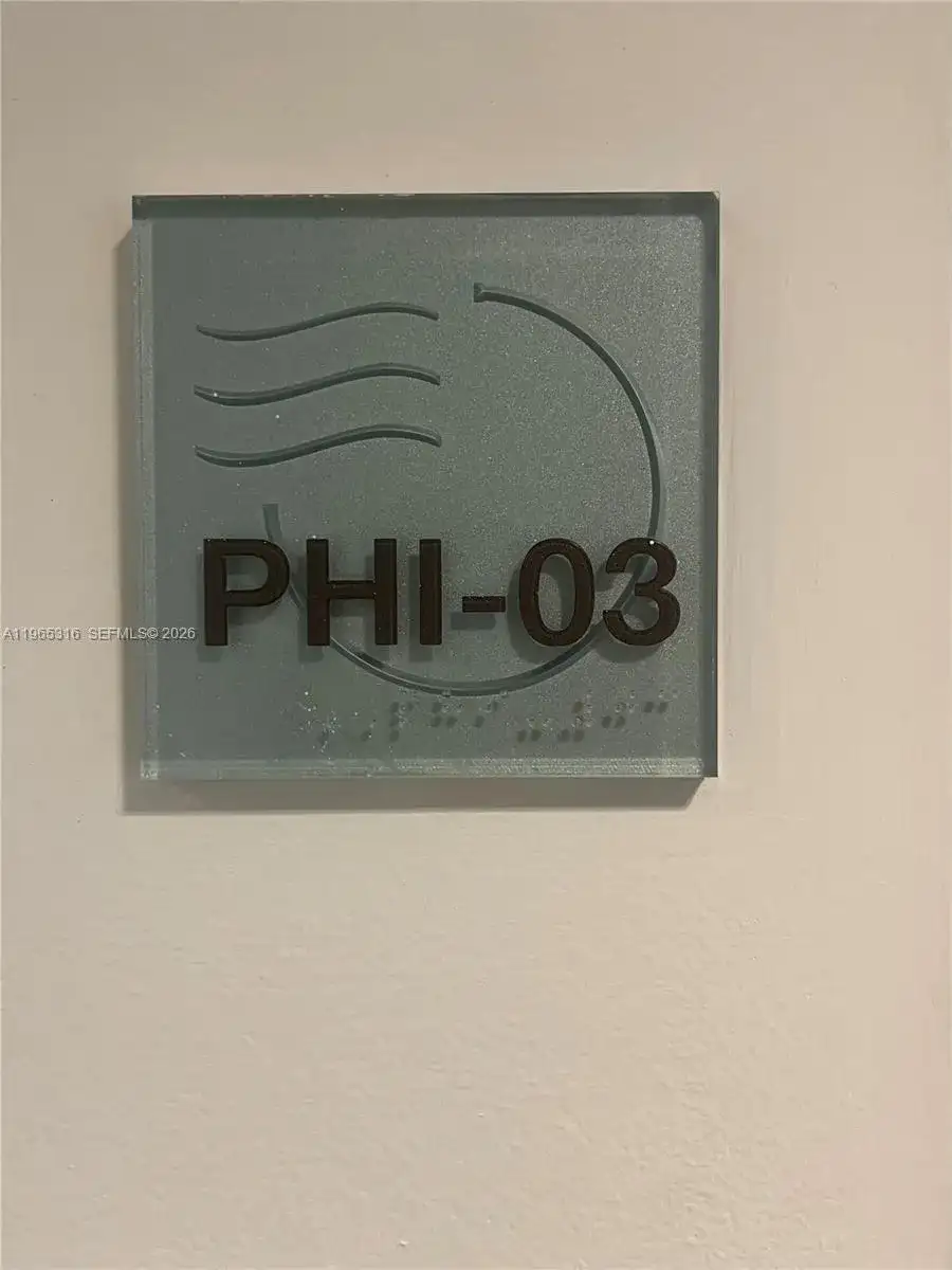 350 S Miami Ave # 4003, Miami FL 33130 photo 3