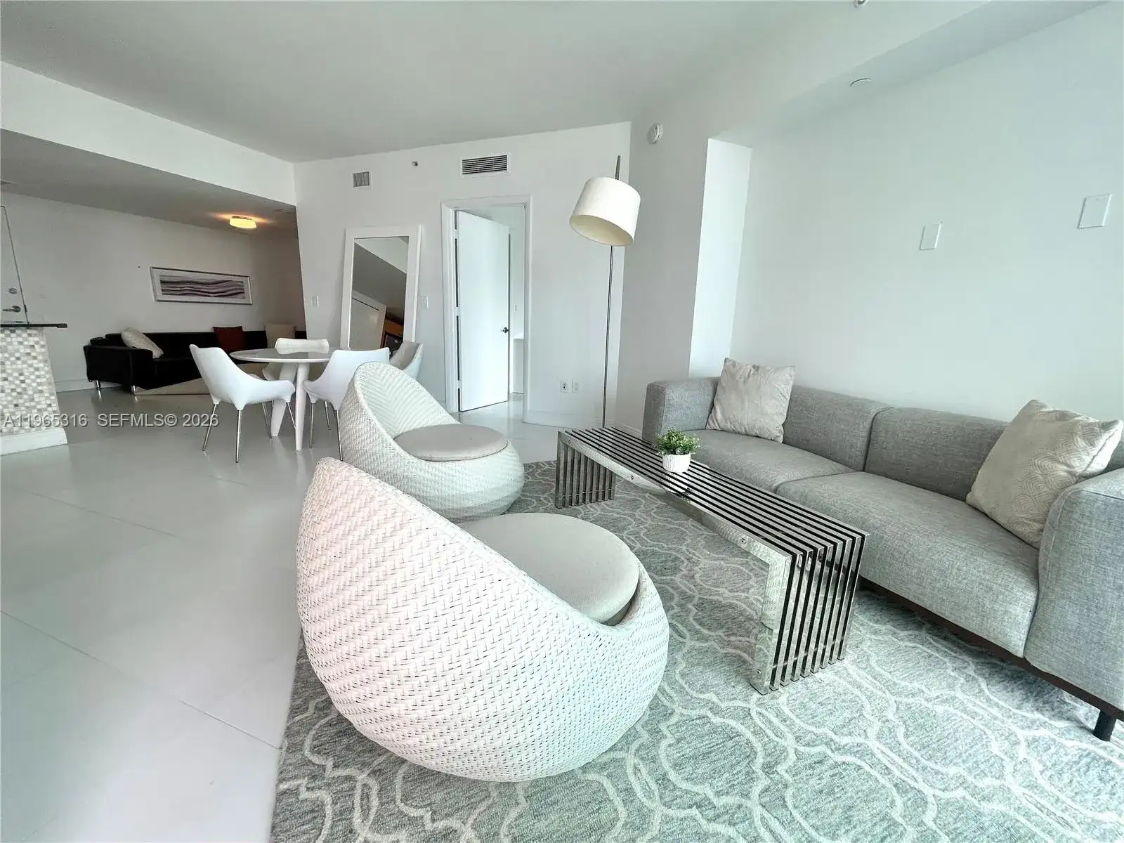 350 S Miami Ave # 4003, Miami FL 33130 photo 4