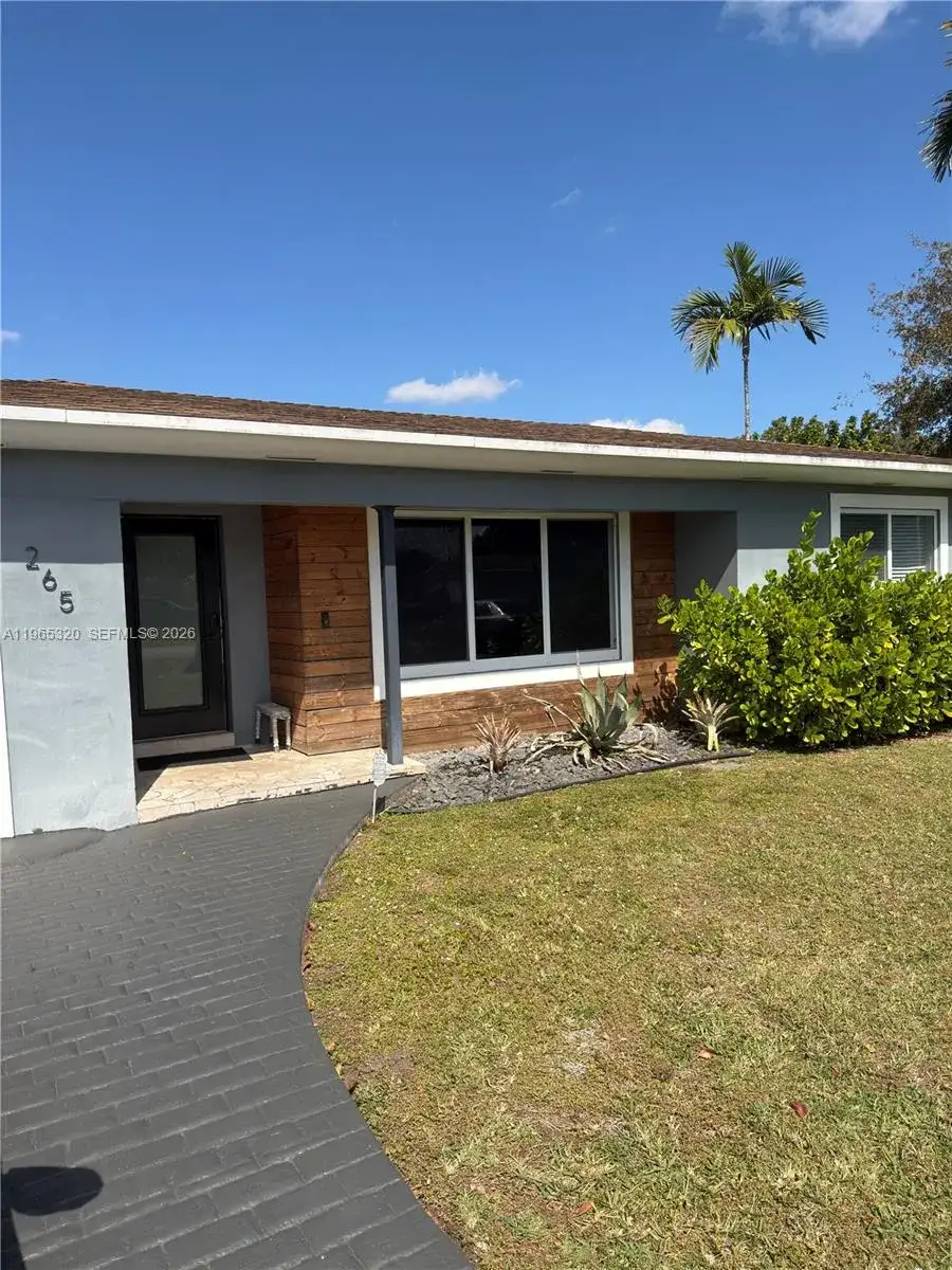 265 NE 151st St, Miami FL 33162 photo 2