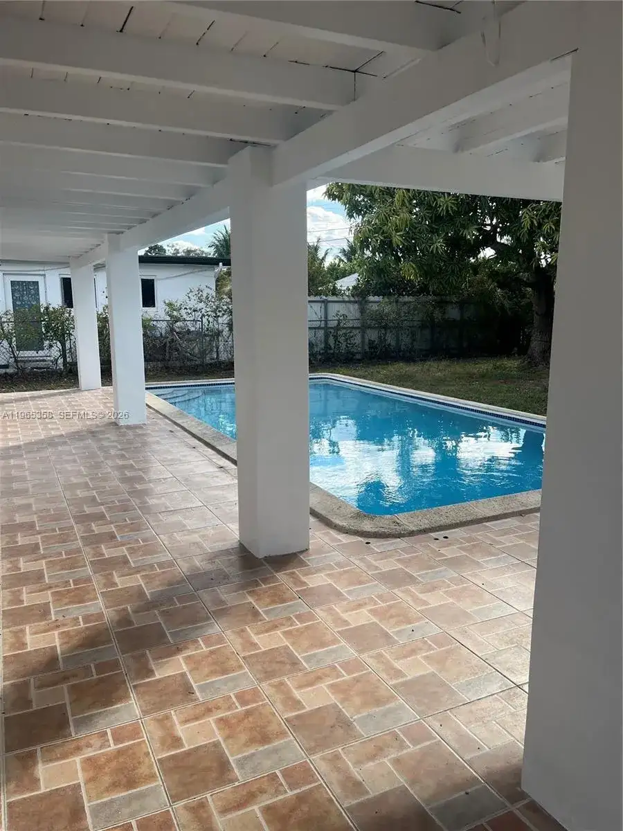 3310 SW 94th Pl, Miami FL 33165 photo 4