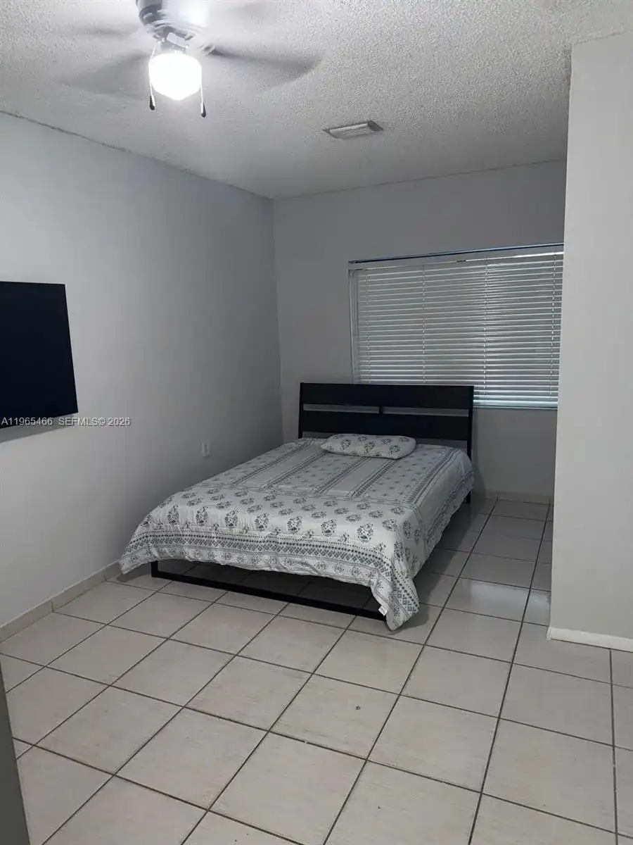 13142 SW 5th St # 0, Miami FL 33184 photo 4