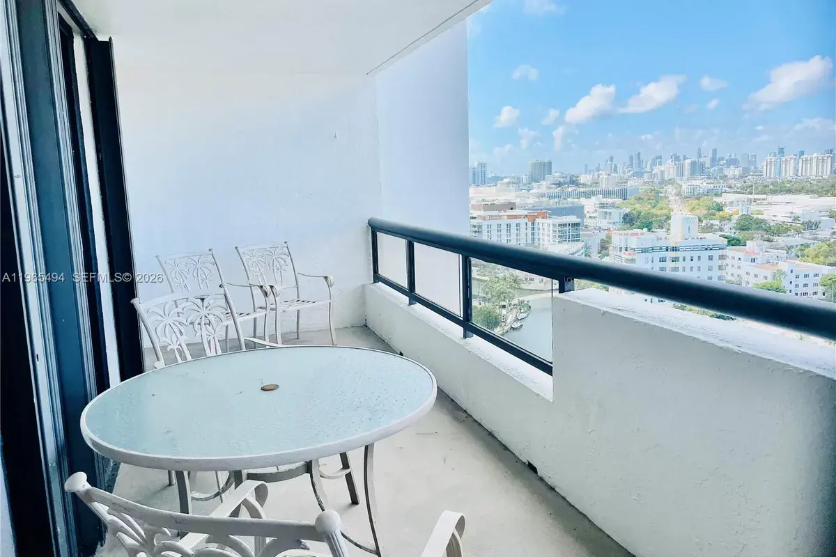 2555 Collins Ave # 2006, Miami Beach FL 33140