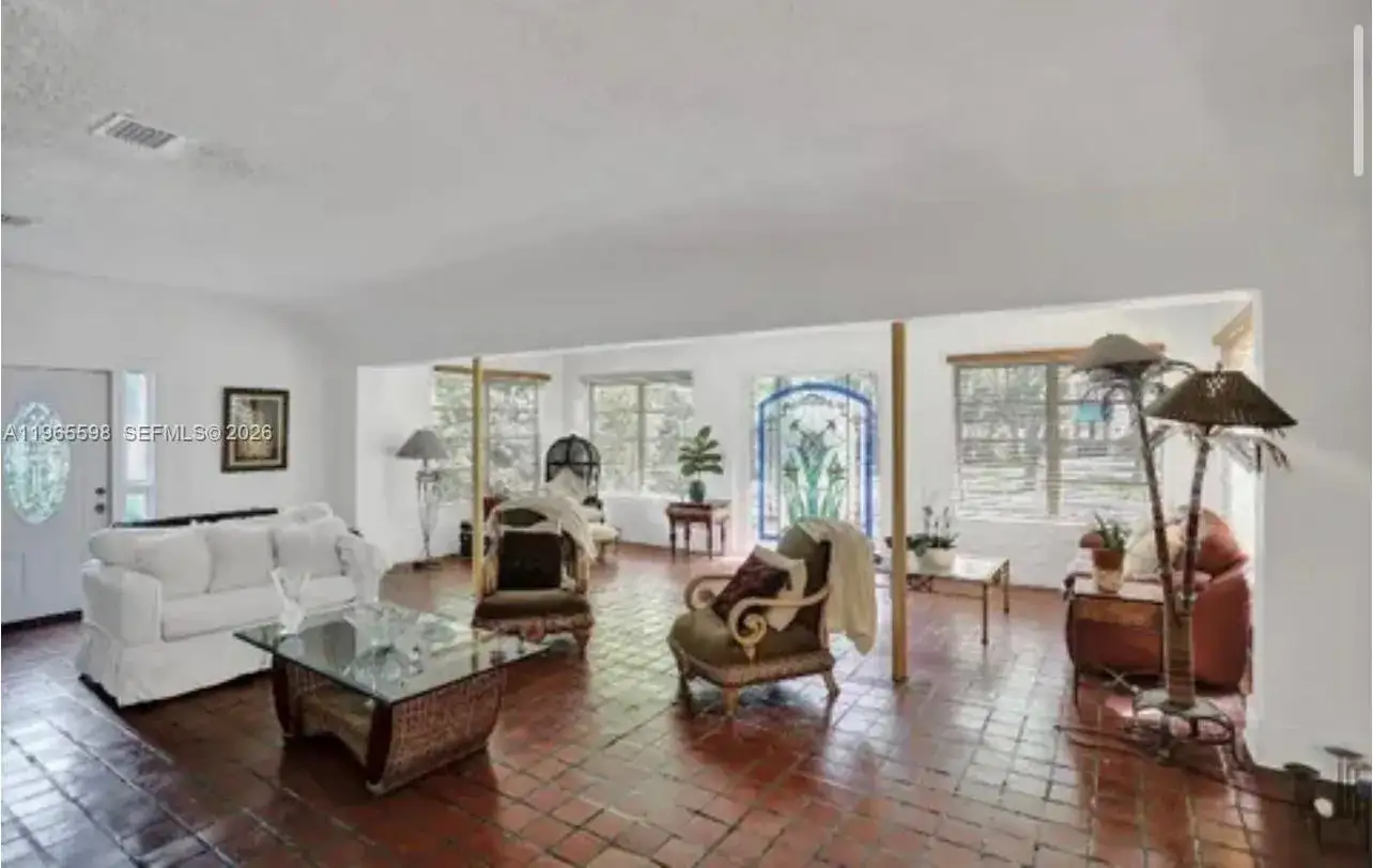 1107 Alhambra Cir, Coral Gables FL 33134 photo 3
