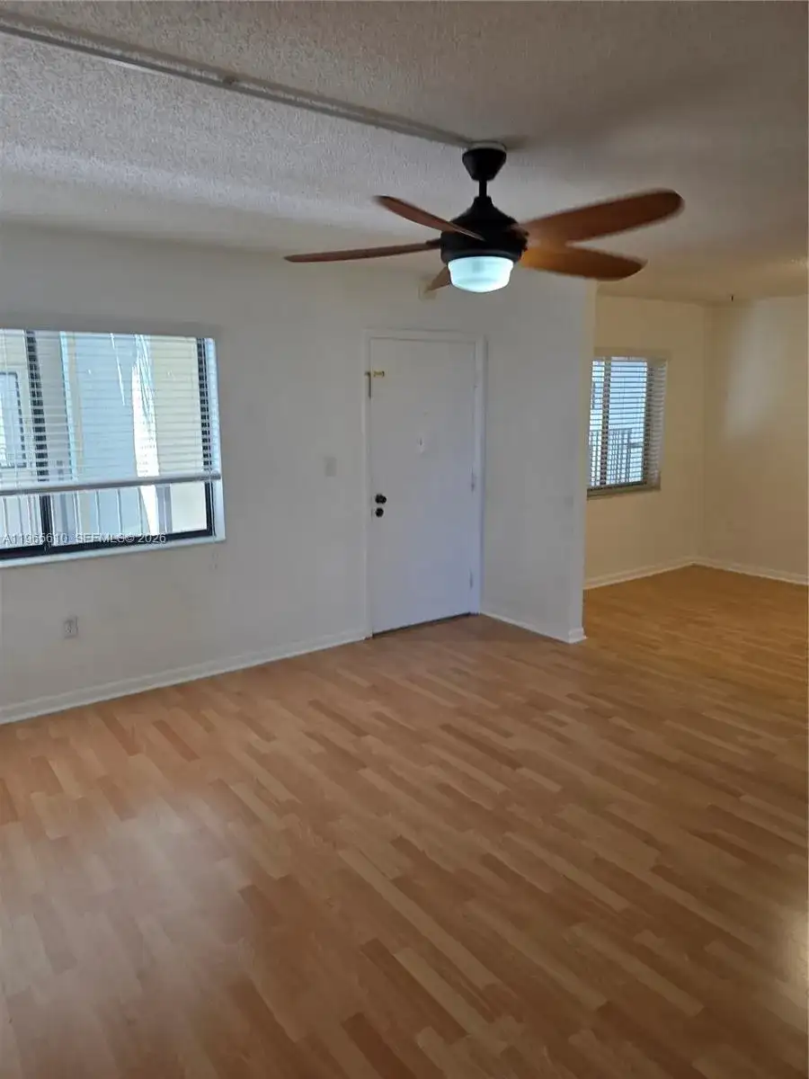 8065 SW 107th Ave # 214, Miami FL 33173 photo 4