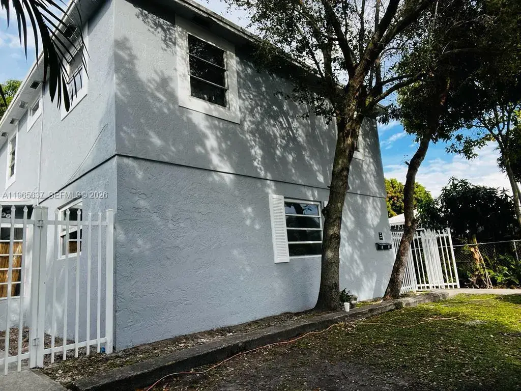 5 NE 16th Ct # 2, Fort Lauderdale FL 33305