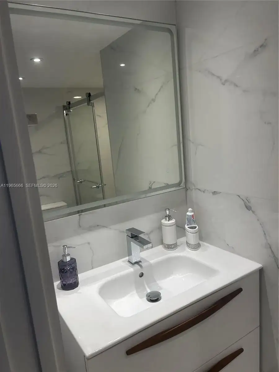 90 Alton Rd # 1109, Miami Beach FL 33139 photo 4