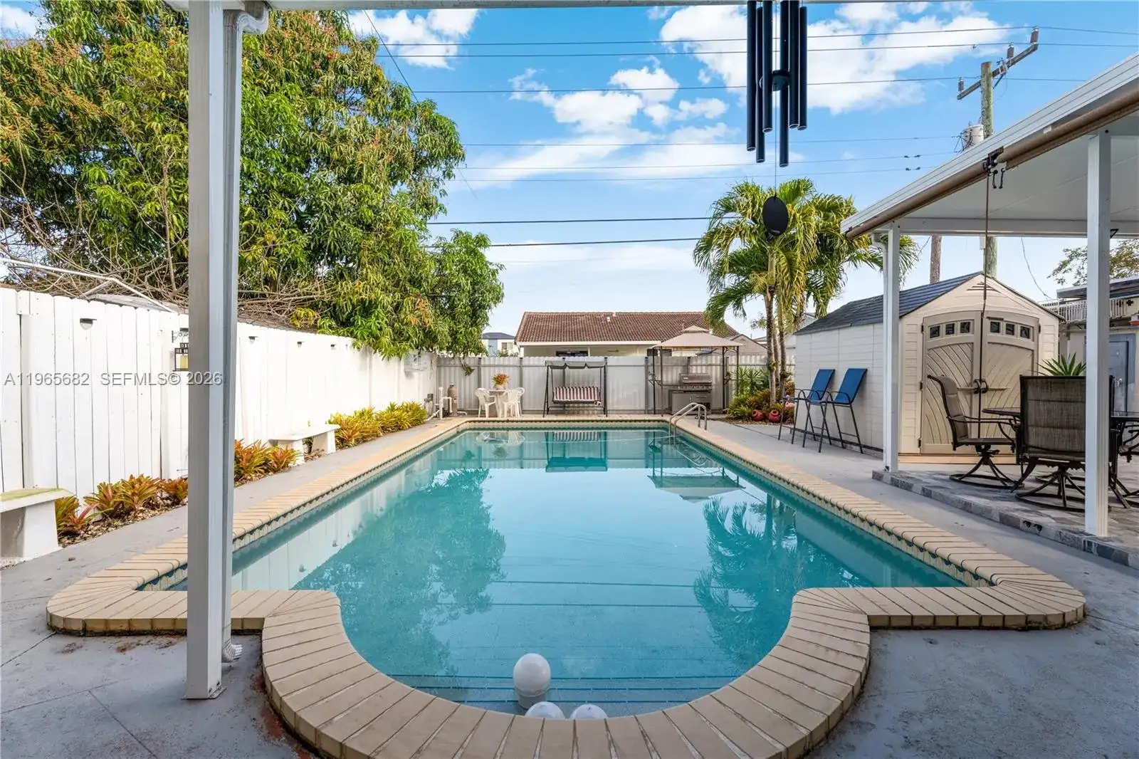 351 E 13th St, Hialeah FL 33010 photo 2