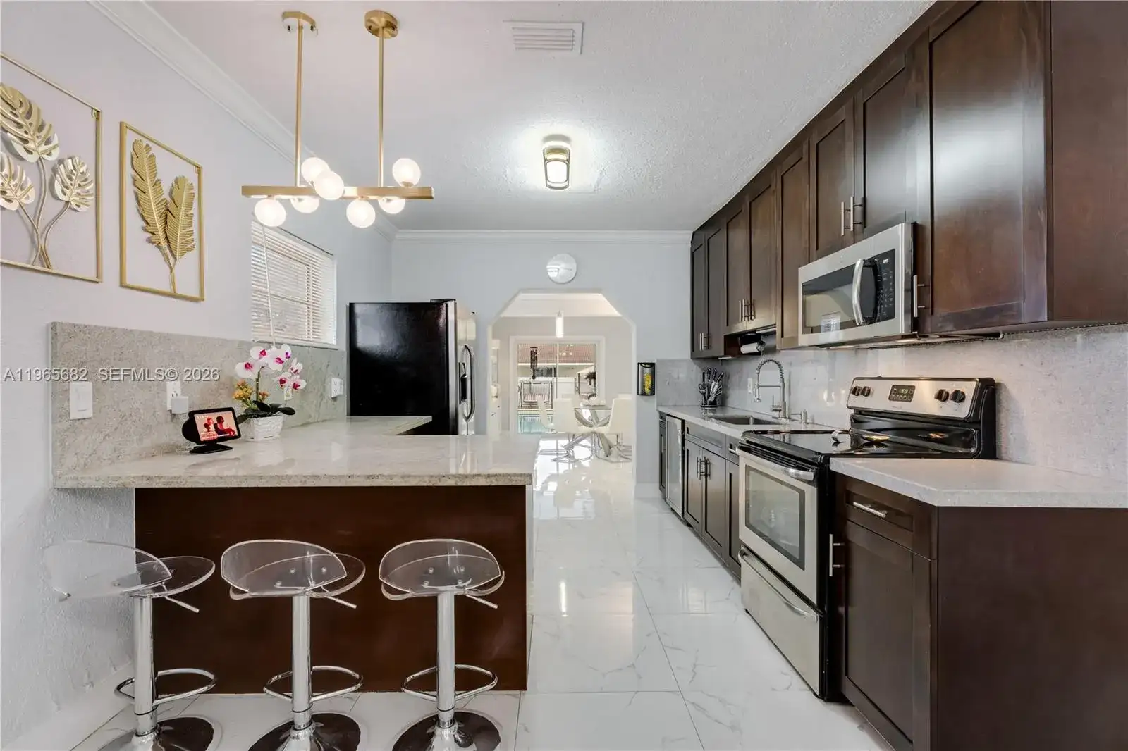 351 E 13th St, Hialeah FL 33010 photo 4