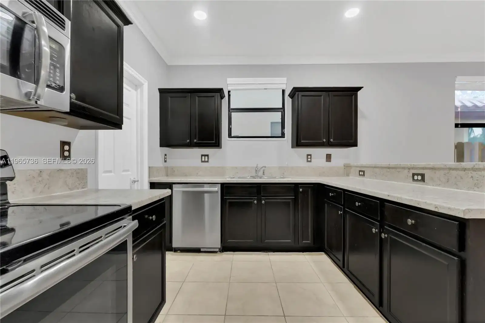3401 SE 5th St, Homestead FL 33033 photo 4