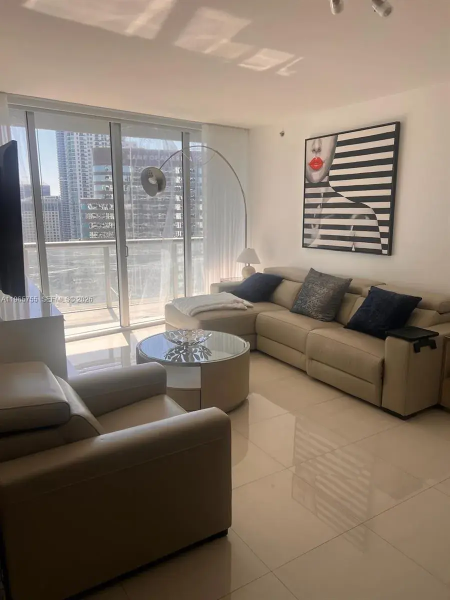 475 Brickell Ave # 3613, Miami FL 33131
