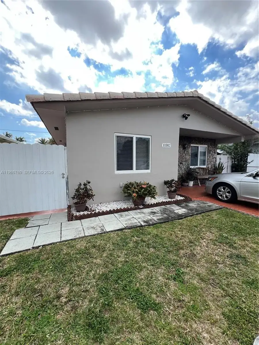 10382 SW 25th St, Miami FL 33165 photo 2