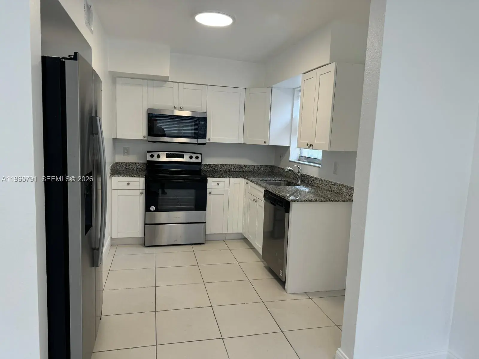 2832 SW 7th St, Fort Lauderdale FL 33312