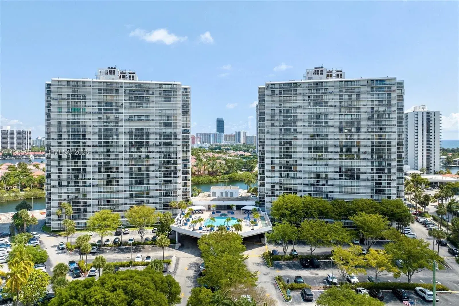 3701 N Country Club Dr # 1505, Aventura FL 33180