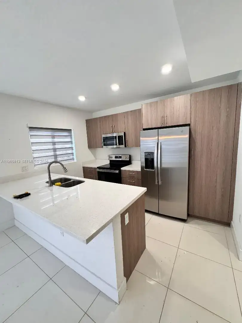 1167 NW 2nd Ter, Florida City FL 33034 photo 3