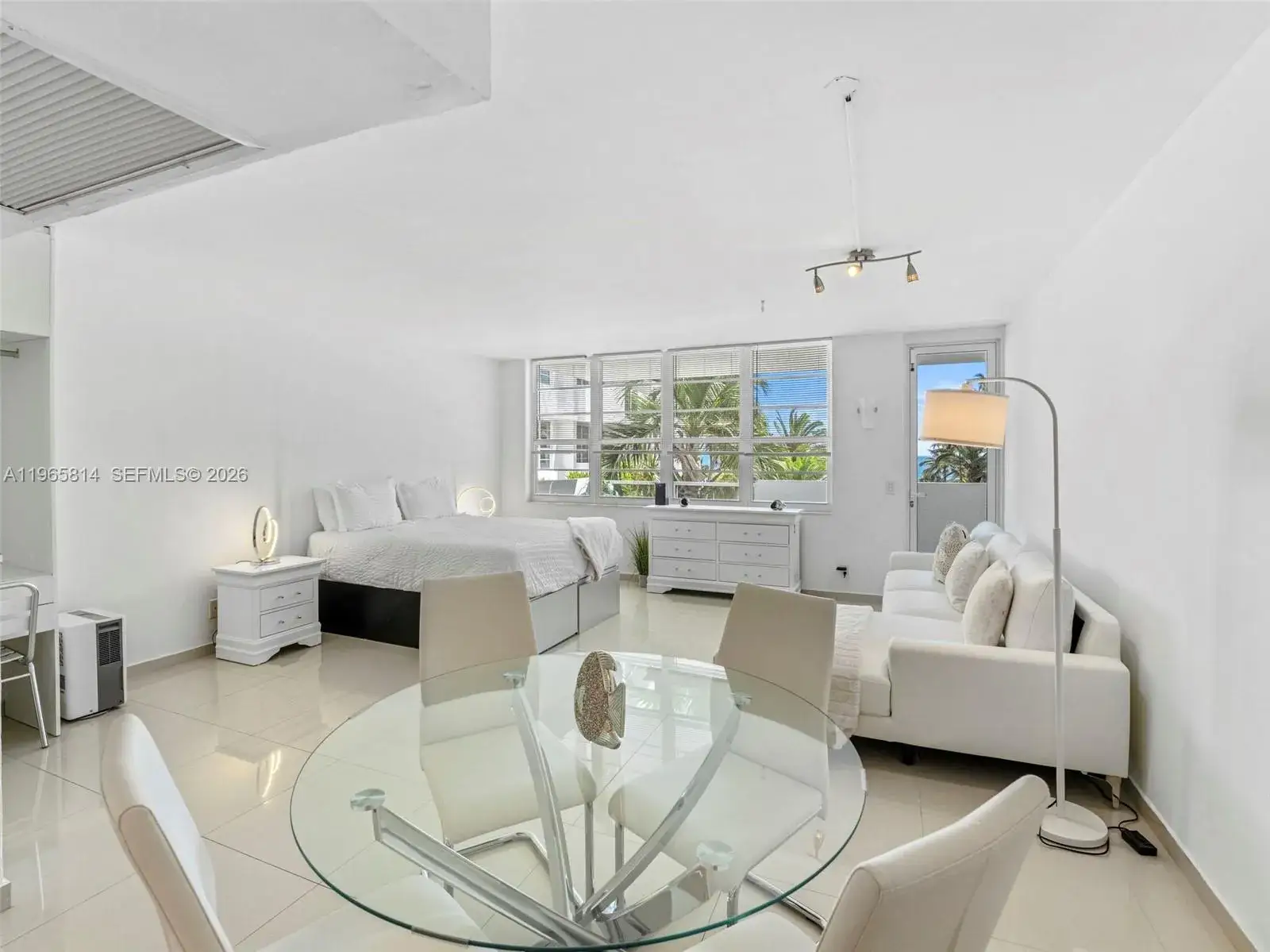 1 bath Residential for sale at 100 Lincoln Rd # 417, Miami Beach FL 33139