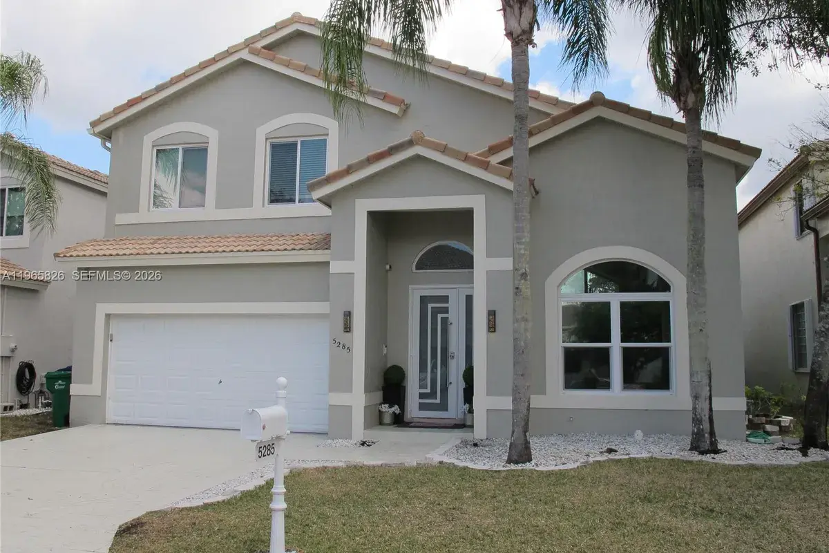 5285 NW 112th Ter, Coral Springs FL 33076