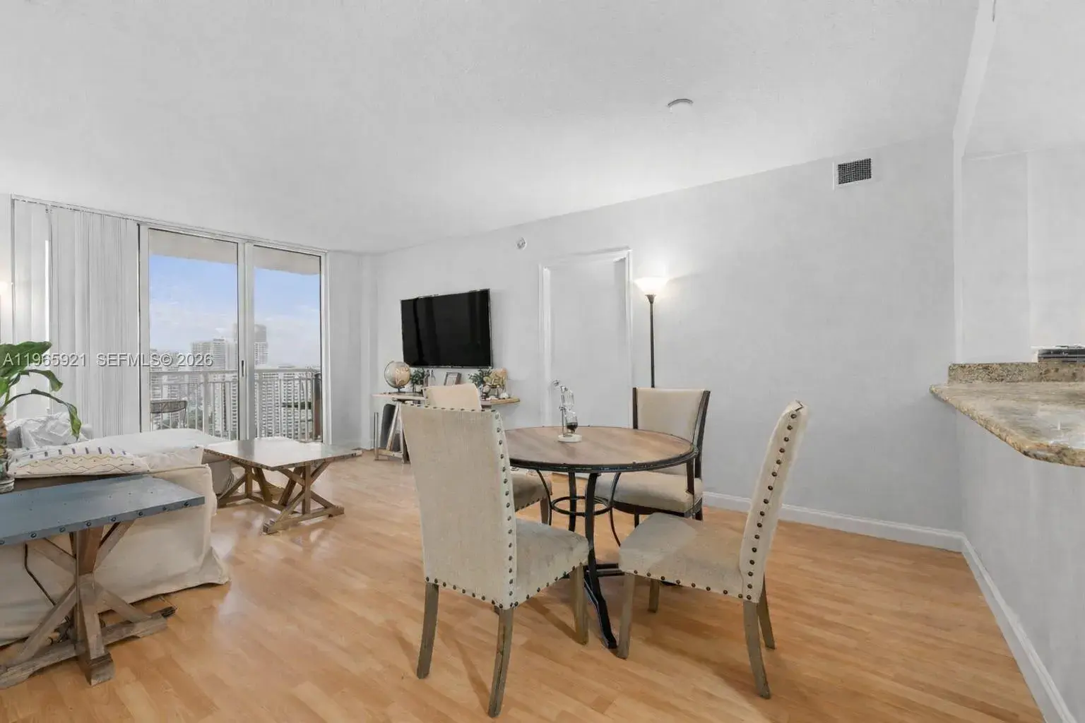 19501 W Country Club Dr # 2415, Aventura FL 33180