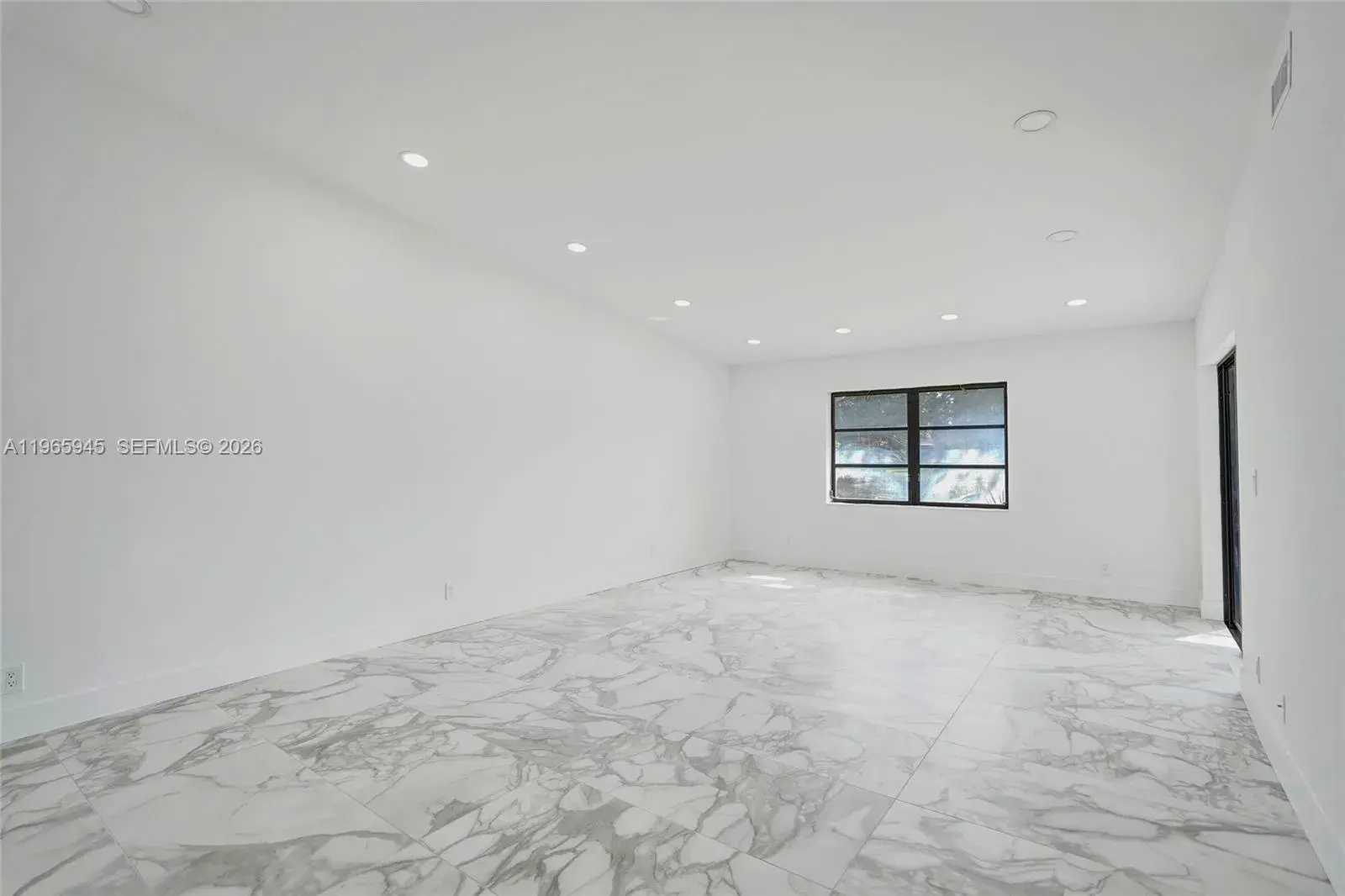 6128 Kings Gate Cir # B, Delray Beach FL 33484