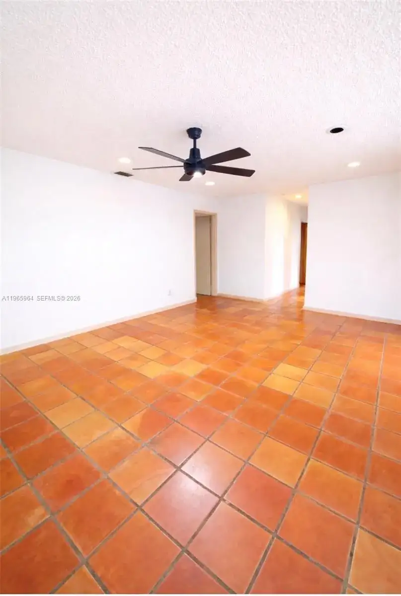 7355 Poinciana Ct, Miami Lakes FL 33014 photo 5