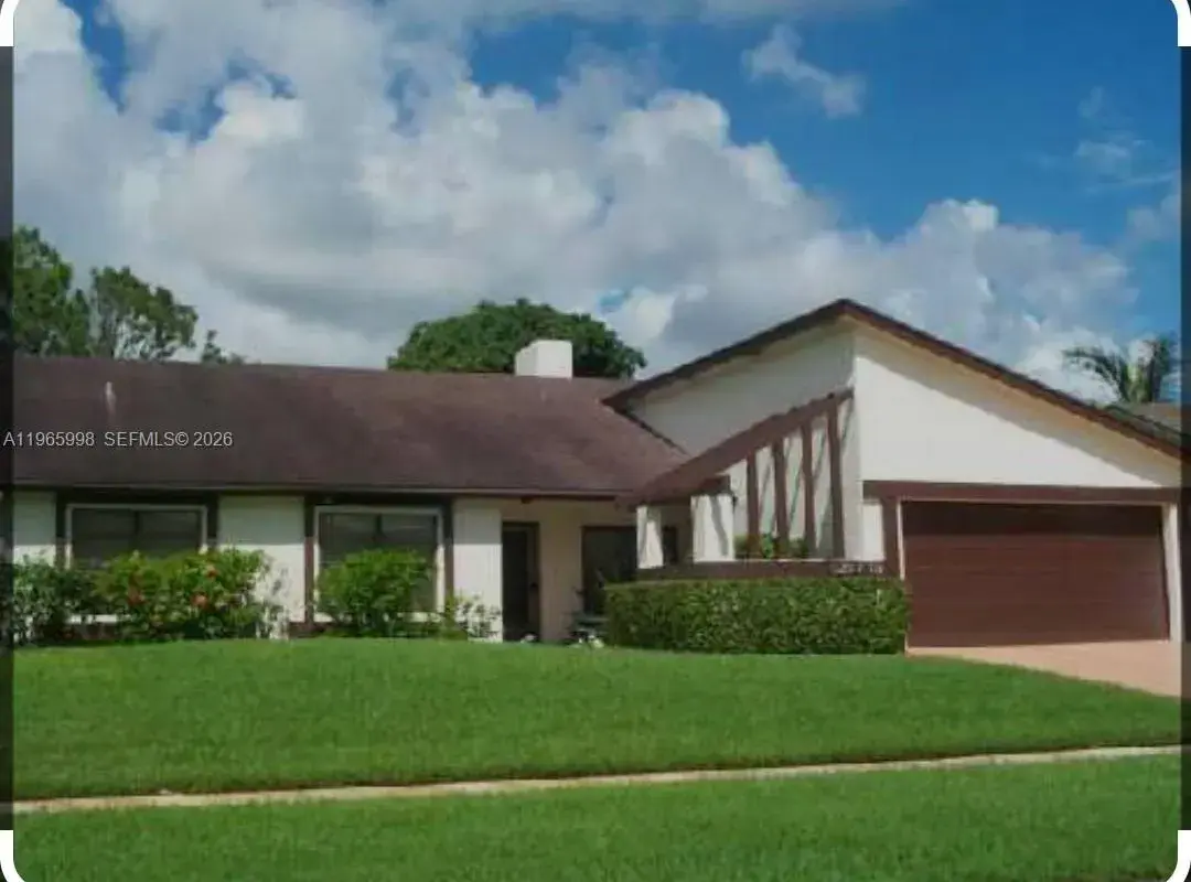 114 Sevilla Ave, Royal Palm Beach FL 33411