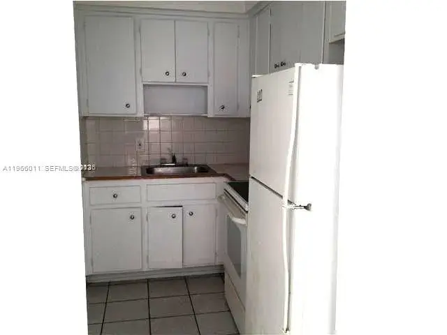 1903 Thomas St # 8, Hollywood FL 33020
