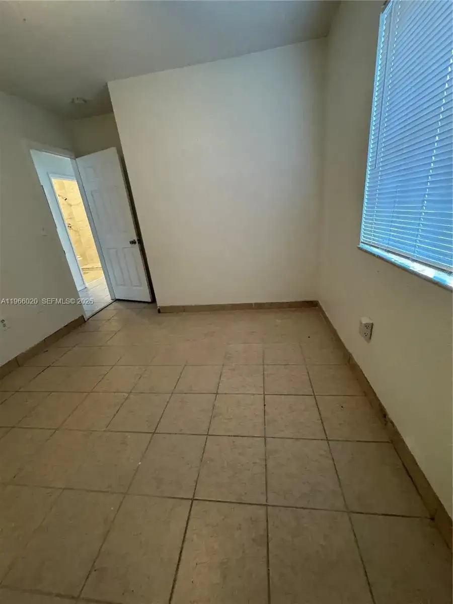 20138 NW 38th Pl, Miami Gardens FL 33055 photo 3