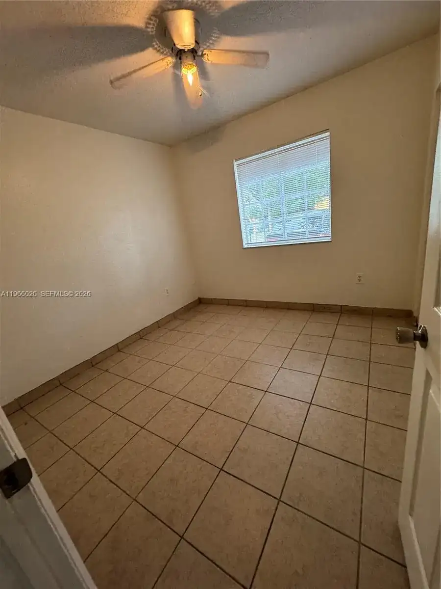 20138 NW 38th Pl, Miami Gardens FL 33055 photo 5