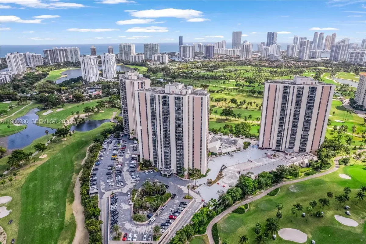20301 W Country Club Dr # 1826, Aventura FL 33180