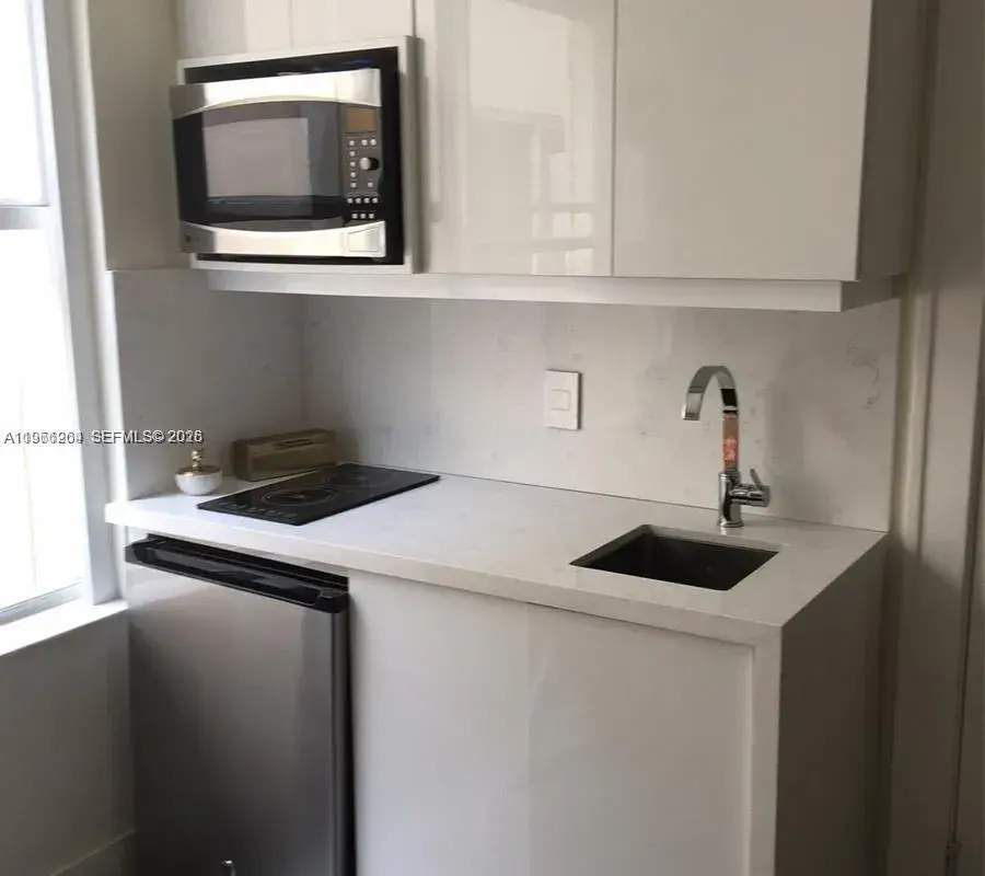 119 Menores Ave # 8A, Coral Gables FL 33134