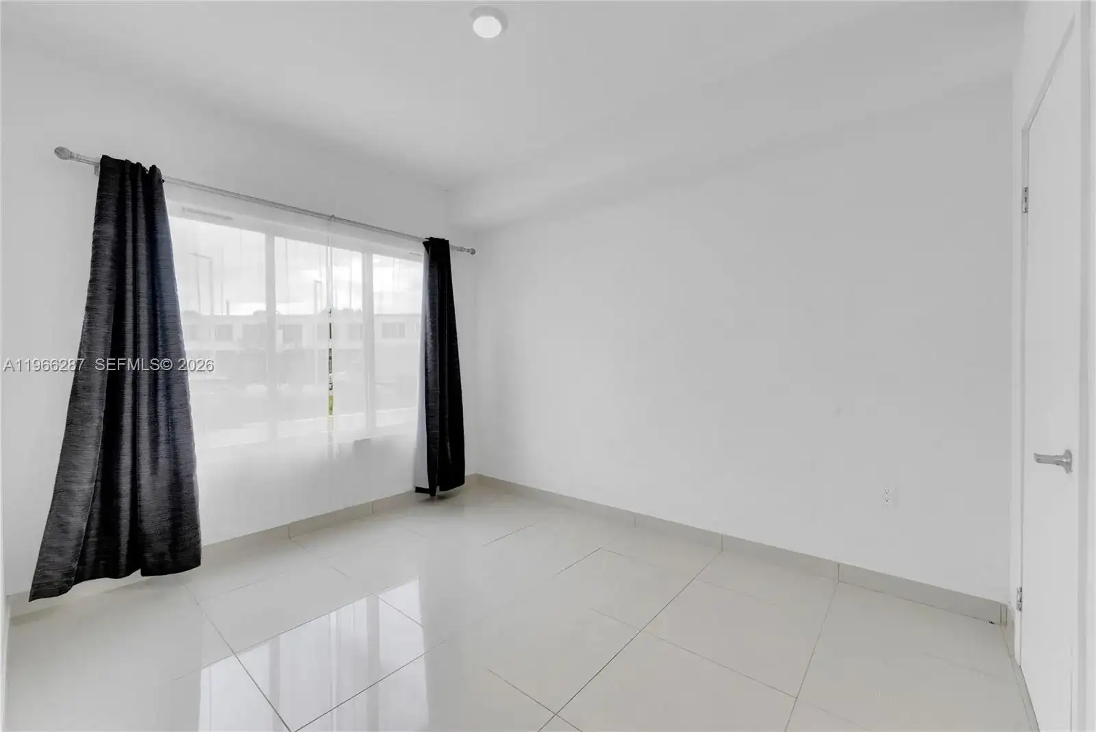 25936 SW 139th Path, Homestead FL 33032 photo 3