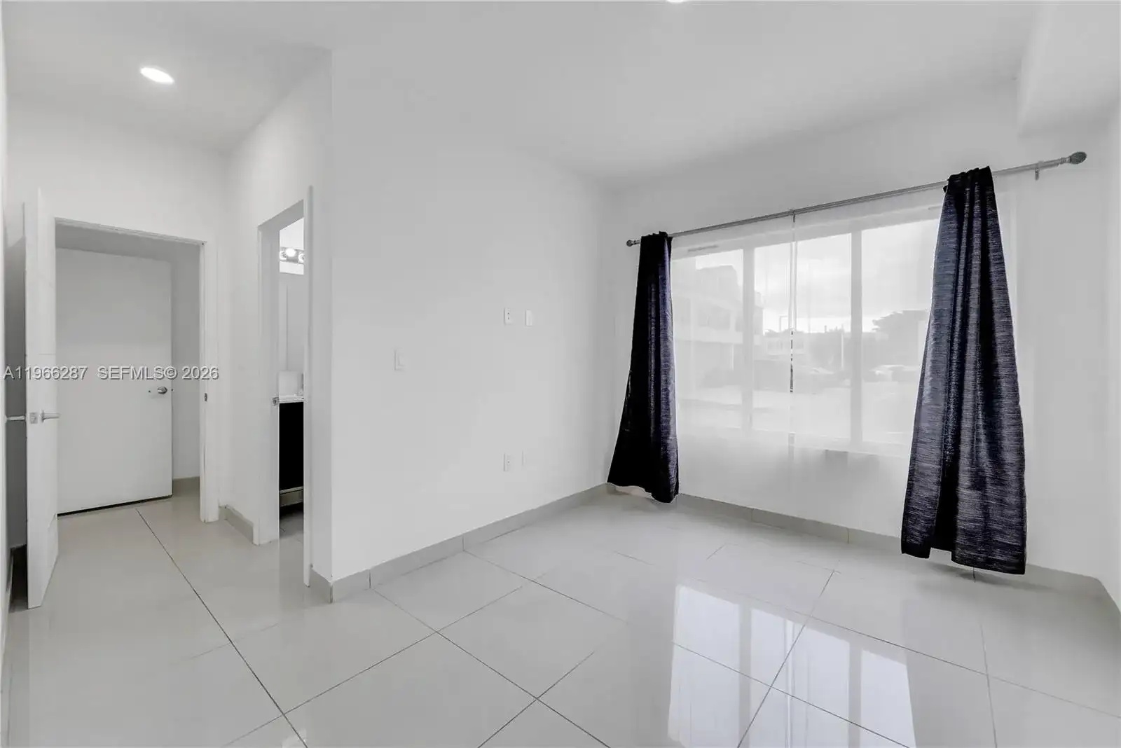 25936 SW 139th Path, Homestead FL 33032 photo 4