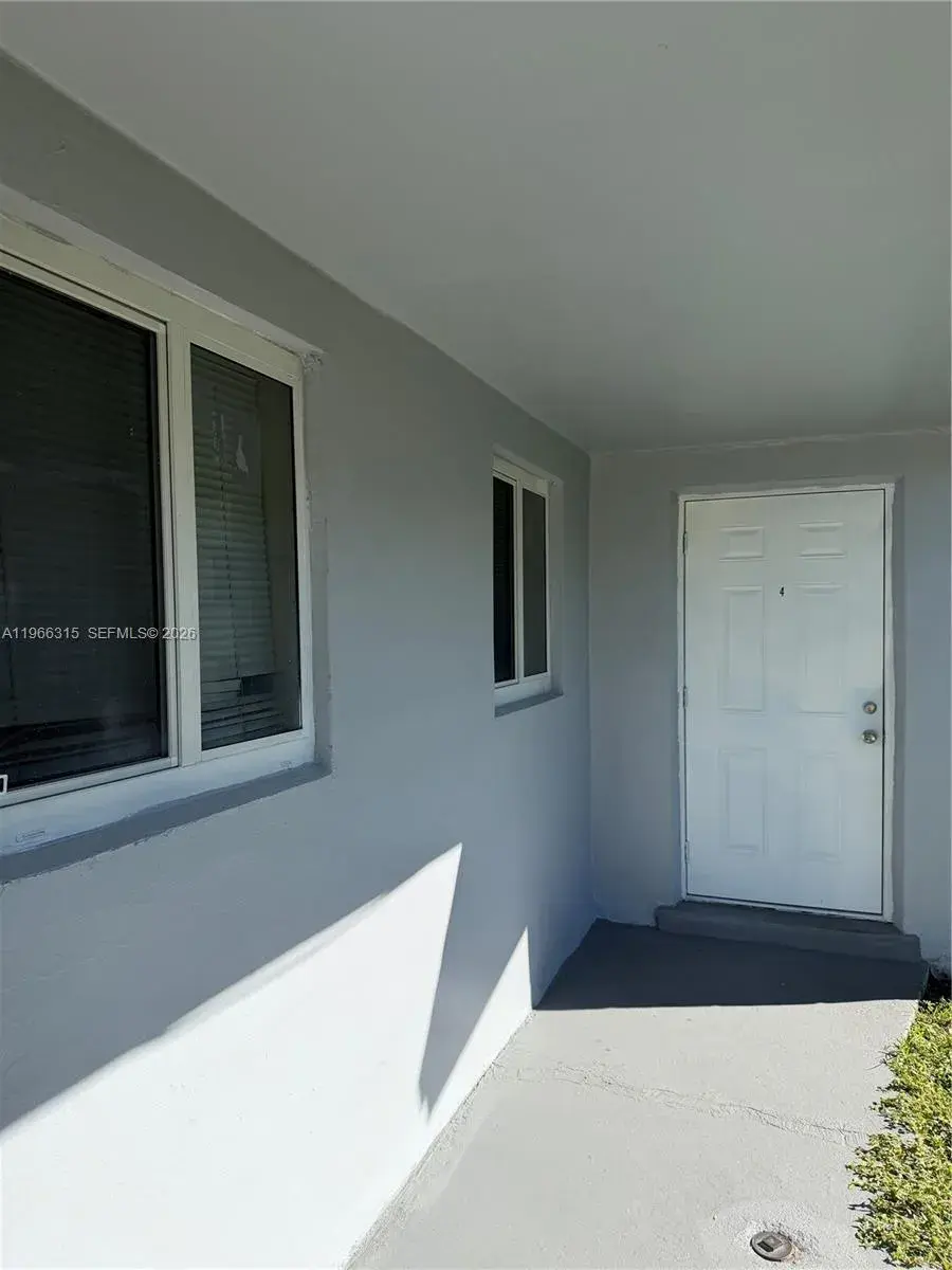 1028 NW 3rd Ave, Fort Lauderdale FL 33311