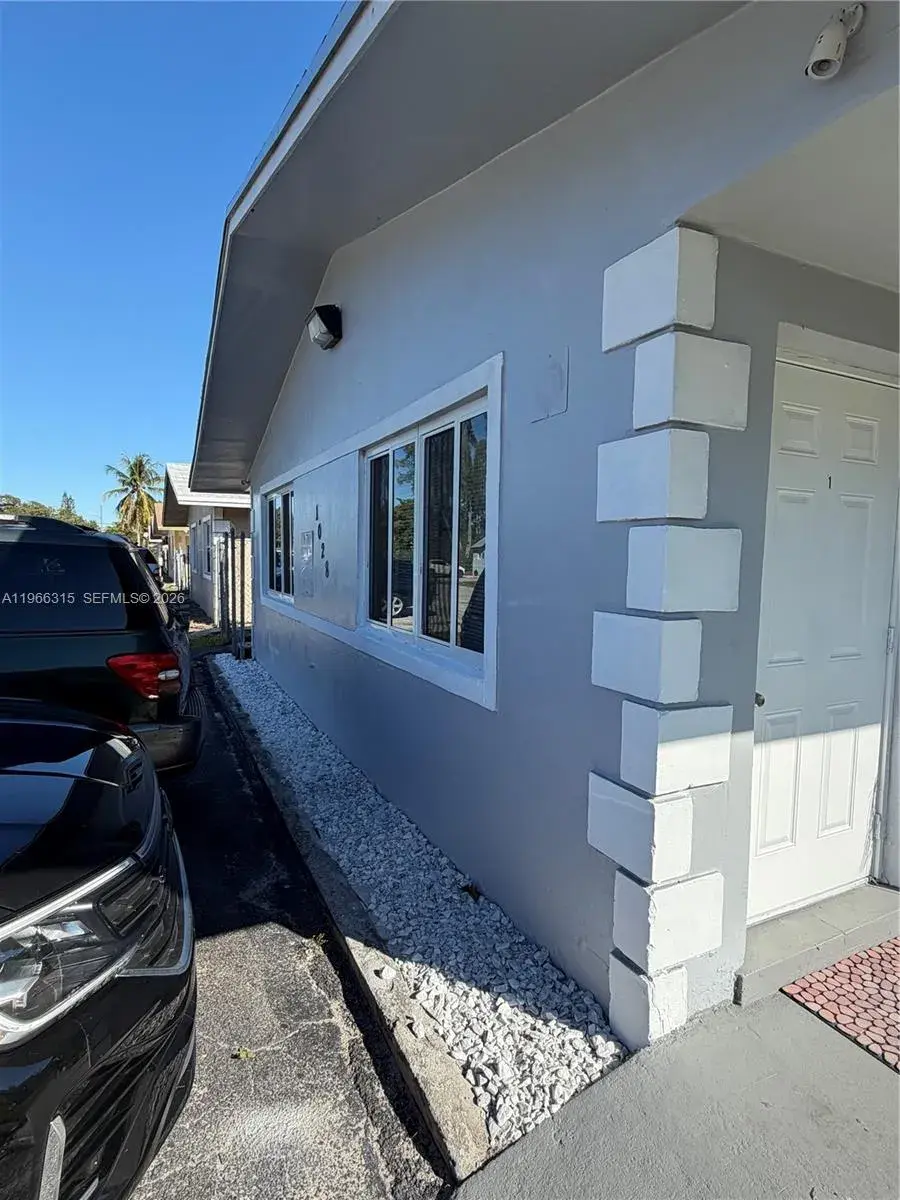 1028 NW 3rd Ave, Fort Lauderdale FL 33311