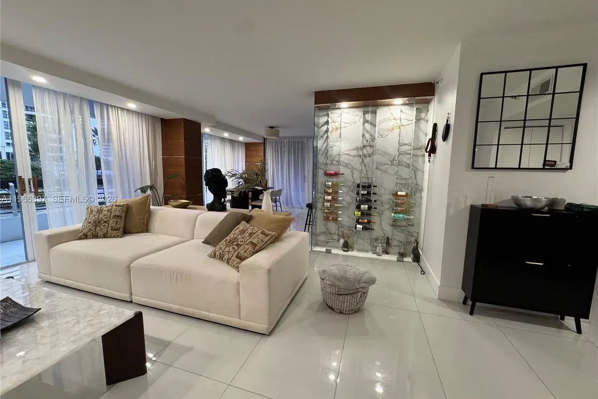 19195 Mystic Pointe Dr # 205, Aventura FL 33180