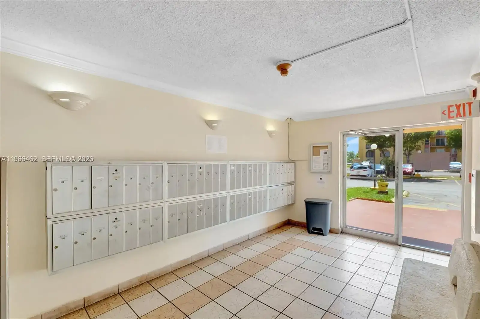 4801 NW 7th St # 16, Miami FL 33126 photo 3
