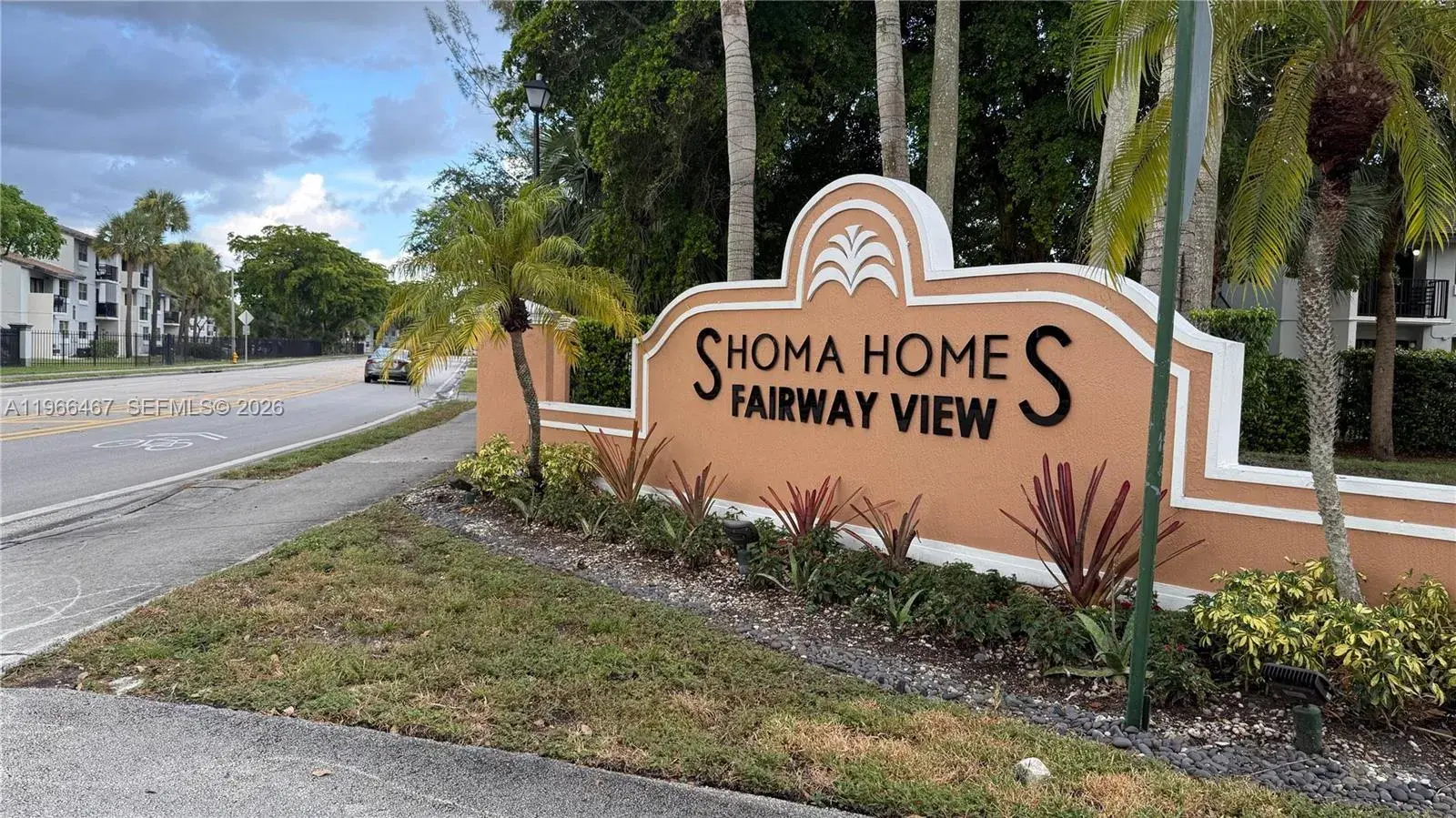 17720 NW 73rd Ave # 105, Hialeah FL 33015