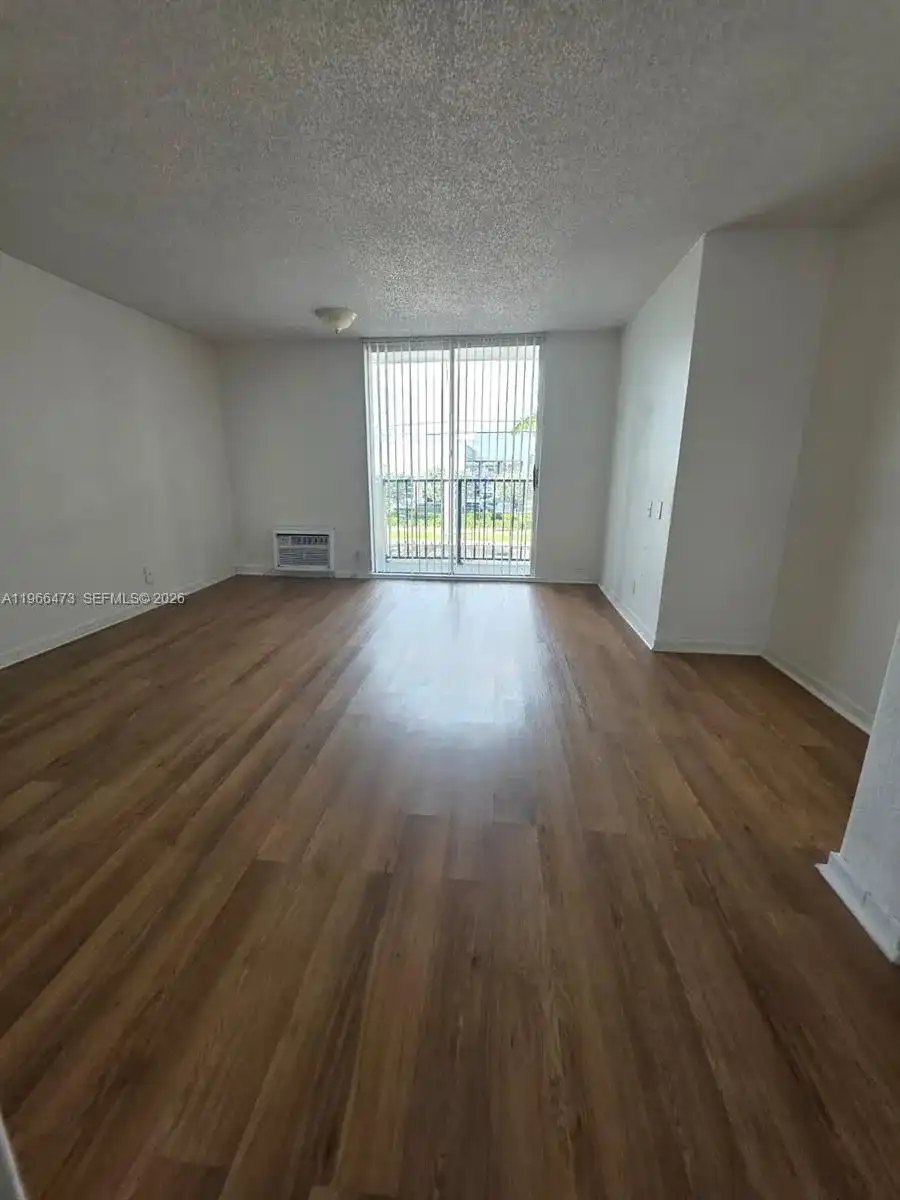 16450 NW 2nd Ave # 214, Miami FL 33169